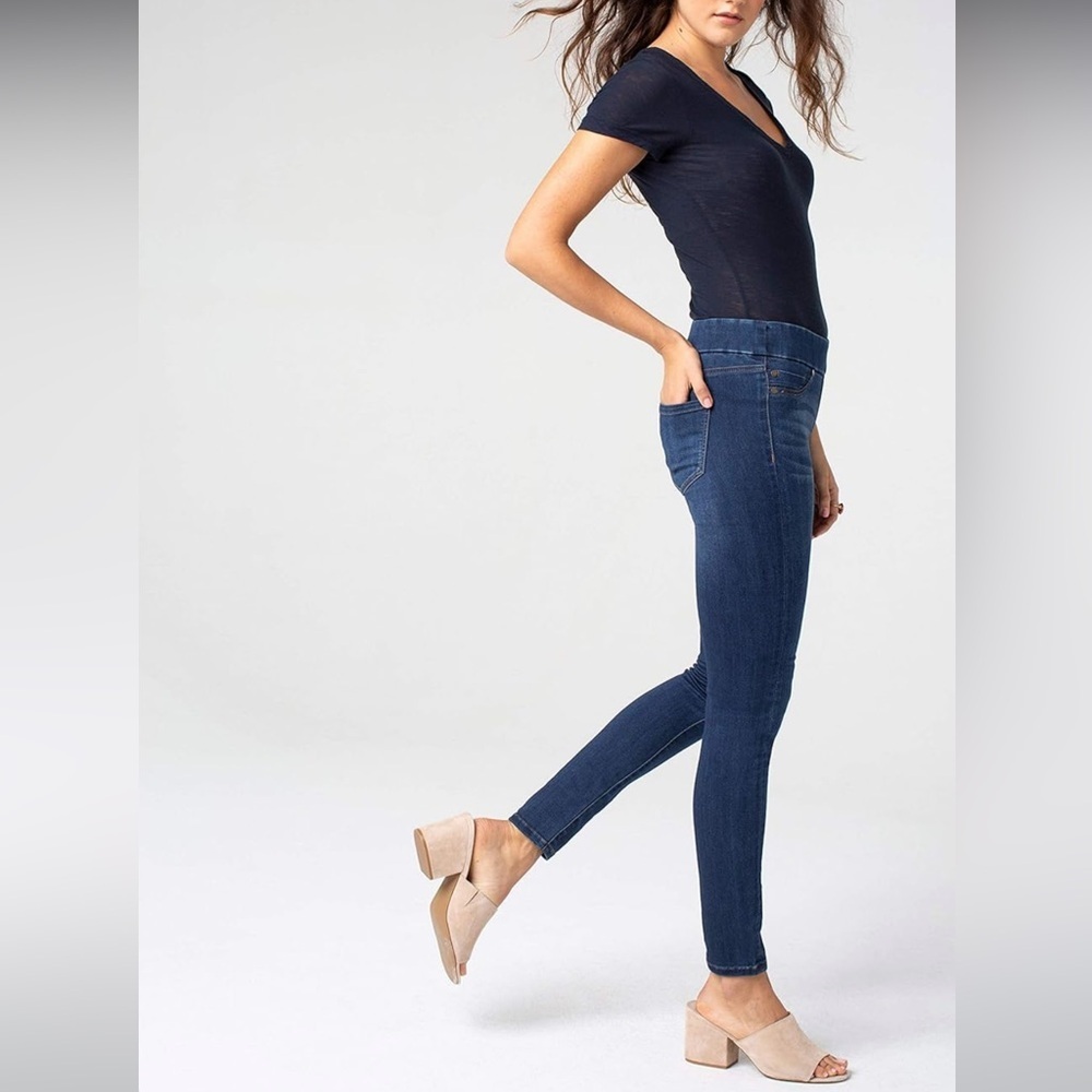 Liverpool Los Angeles Sienna Legging Pull-on Denim Jean